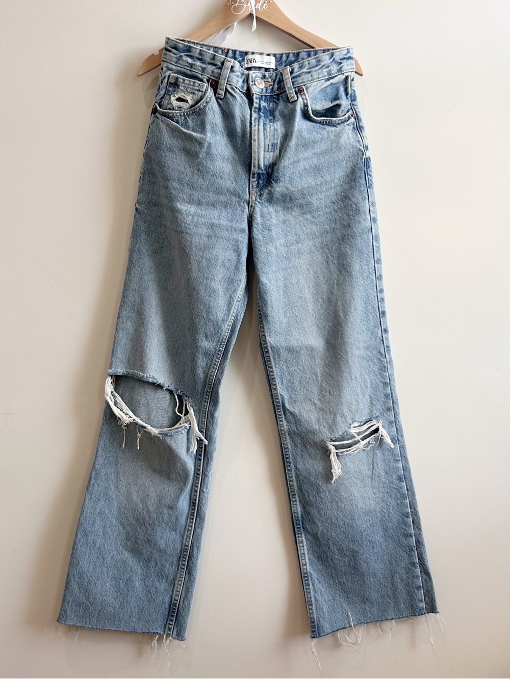 Zara High-Rise Wide-Leg Ripped Jeans in Light Wash - Size US 2 / EU 34
